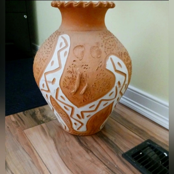 Pottery Vase - Picture 3 of 8